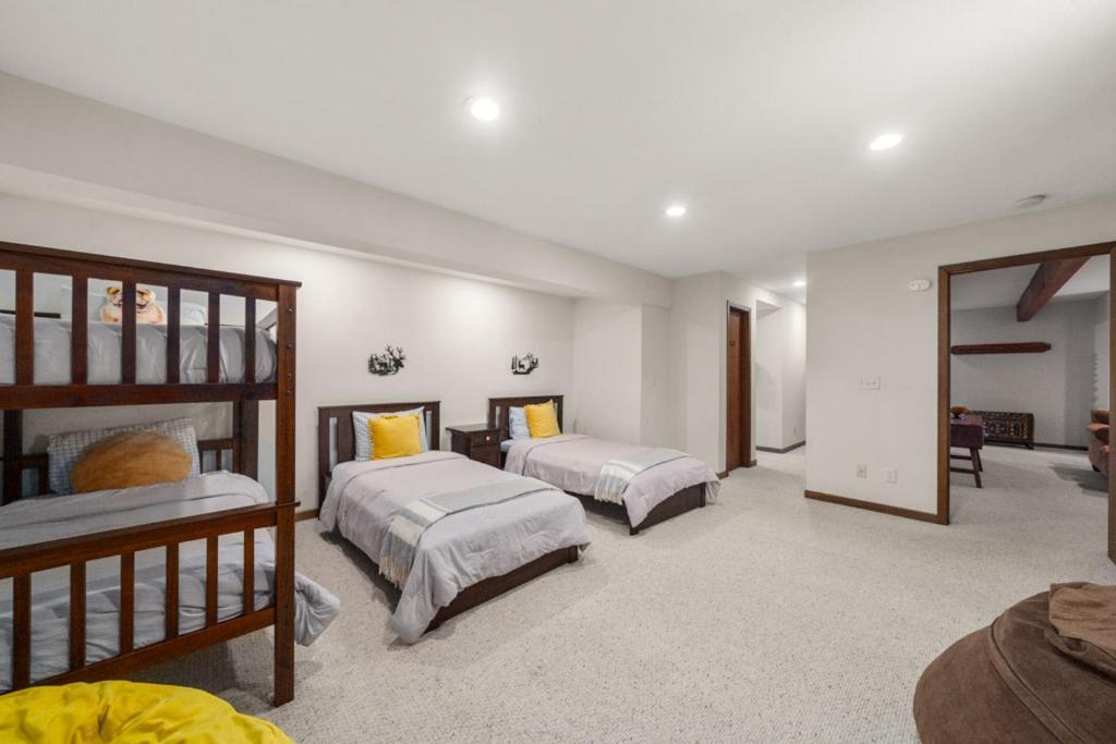 Wolf Ridge Retreat Villa Swiss Ngoại thất bức ảnh